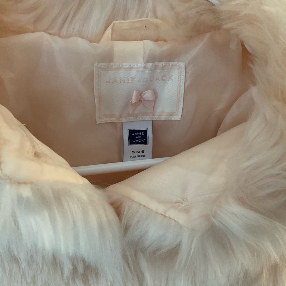 Janie and Jack Peach Faux Fur Capelet - Picture 4 of 9